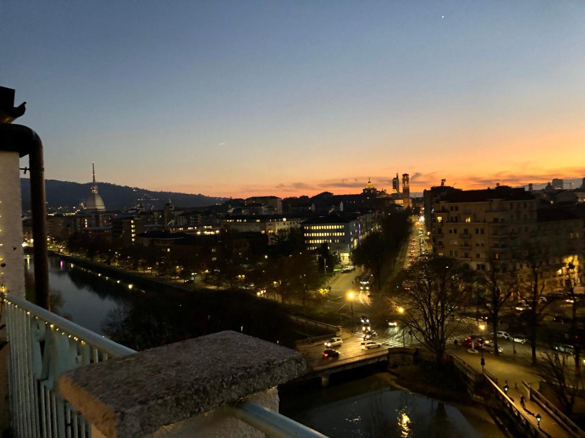 Attico Ellen Terrazza Con Vista Lejlighed Torino Eksteriør billede